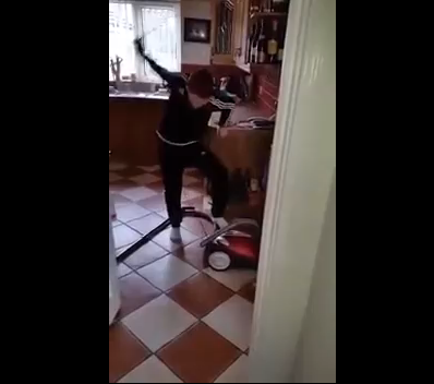 Папаня издевается над сыном смотреть онлайн