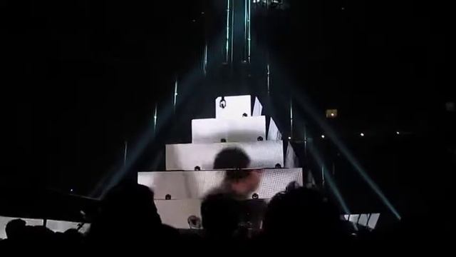 MUSE - "The 2nd Law: Isolated System" (LIVE) @ Oracle Arena in Oakland CA 01/28/13 смотреть онлайн