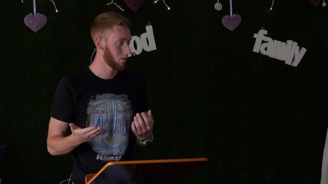 Тот кто не является на земле святым, тот никогда не будет на небе святым смотреть онлайн