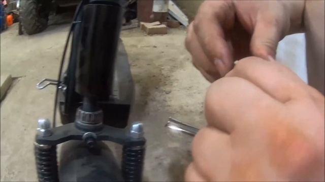 УБИРАЕМ ЛЮФТ РУЛЕВОЙ КОЛОНКИ ЭЛЕКТРОСАМОКАТА  KUGOO M4 PRO