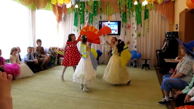 танец с веерами смотреть онлайн