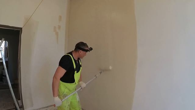 КАК КРАСИТЬ стены ВАЛИКОМ без разводов ИДЕАЛЬНО смотреть онлайн