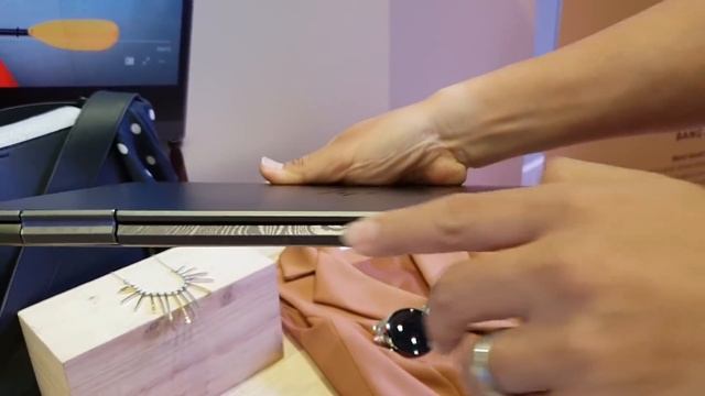 Preview ของโคตรดีย์ - HP Envy x360 บางเบา พับจอได้ มีปากกา หรูหรา และ Envy 13 ราคา 29,990 บาท смотреть онлайн