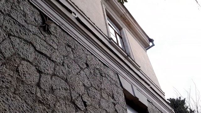 #ЯЛТА валяются СТОЛБЫ #развалины в центре #Набережная Чайки смотреть онлайн