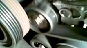 стук натяжителя SUBARU LEGACY B4 EJ204 1999г.в