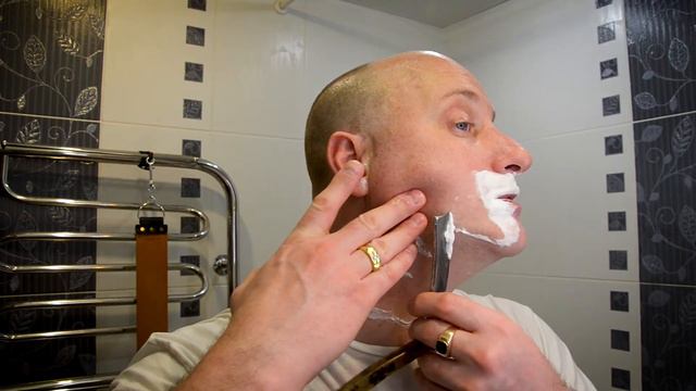 Великолепно побрился. Soap Alli & straight razor смотреть онлайн