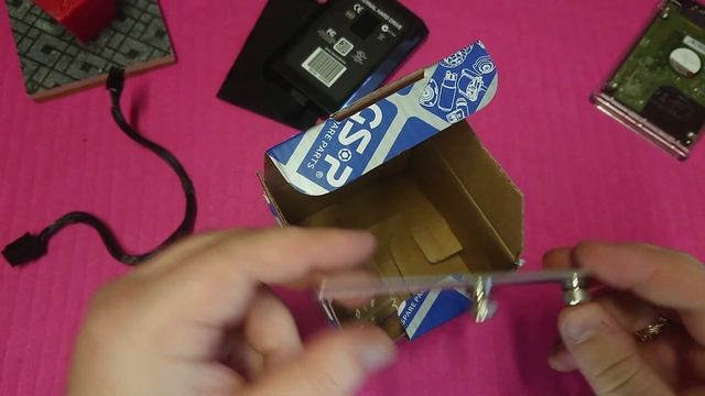 Распаковка аксессуаров для цифровой коллекции смотреть онлайн