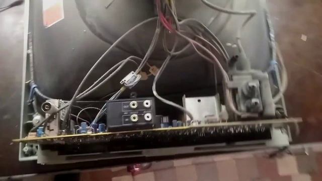 Ремонт намагниченного телевизора!. Цветные пятна на экране кинескопа! смотреть онлайн