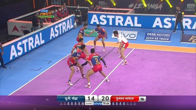 Pro Kabaddi League 8 Highlights M20 | UP Yoddha vs Gujarat Giants смотреть онлайн