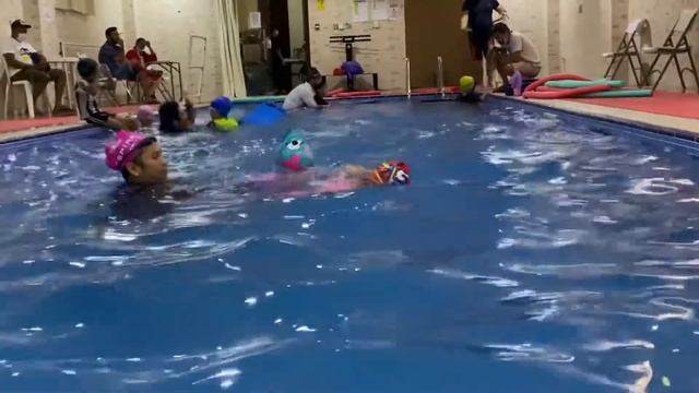 Little Swimmers | Swimming Buddies | Little Mermaids | Kids Swimming Lesson смотреть онлайн
