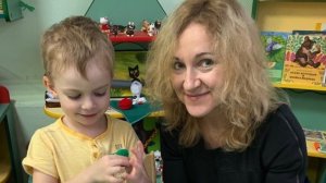 Мастер- класс с детьми средней группы и их родителями "Бусы для мамы"