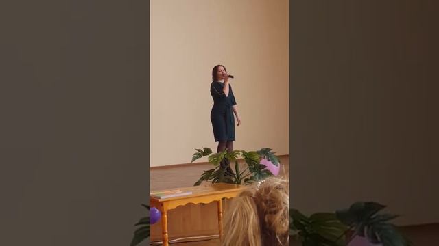 Эстрадная самодеятельность работников Новолукомльской ЦРБ 8 марта 2018 г смотреть онлайн