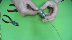 4 Варианта Самодельных Кормушек для Донных Монтажей! Самоделки для Рыбалки СВОИМИ РУКАМИ из пружины