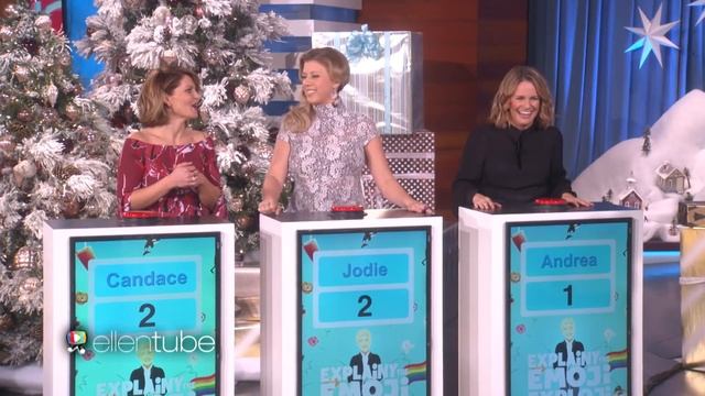 The 'Fuller House' Cast Plays 'Explainy the Emoji Exploji' смотреть онлайн