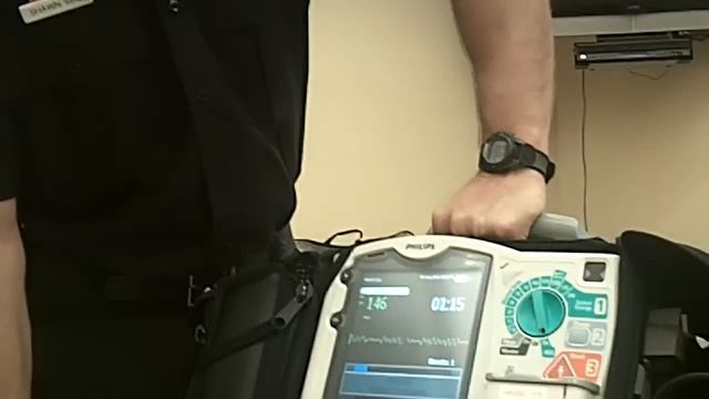 Philips AED Review смотреть онлайн