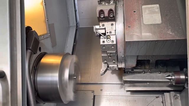 Torno Cnc Hyundai-Kia SKT 21 Con Fanuc Series 21i-TB - Funcionando