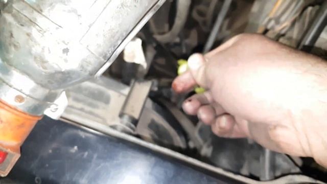 Дешевое масло из СВЕТОФОРА GAZPROMNEFT MASTER 10W-40 в ДИЗЕЛЬ Т4 ПРОБЕГ 4000км.