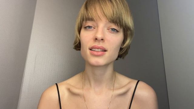 Maria Buzak // «А я то думал, Вы счастливая» Петр Градов / Поэзия смотреть онлайн