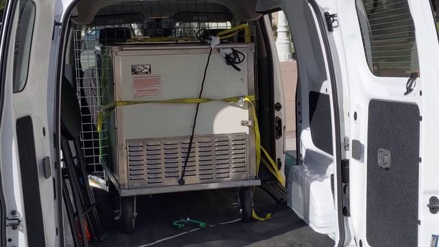 Loading a cart in my NV200 смотреть онлайн