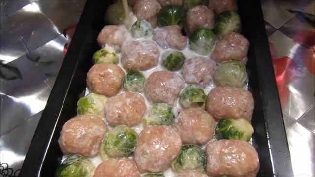 Обалденные фрикадельки с брюссельской капустой под сыром смотреть онлайн