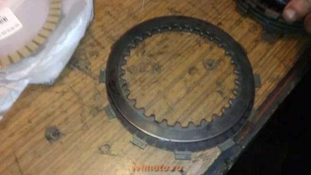 Последствия "вилли" для сцепления Yamaha R1 2008 года смотреть онлайн