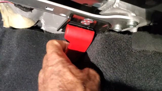 Aston Martin Vantage, how to open the hood смотреть онлайн