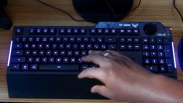 How to use Aura Creator? Aura Creator Tutorial using Asus TUF Gaming Keyboard смотреть онлайн