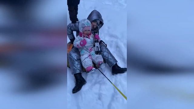флешмоб - Зимние забавы в кругу семьи смотреть онлайн