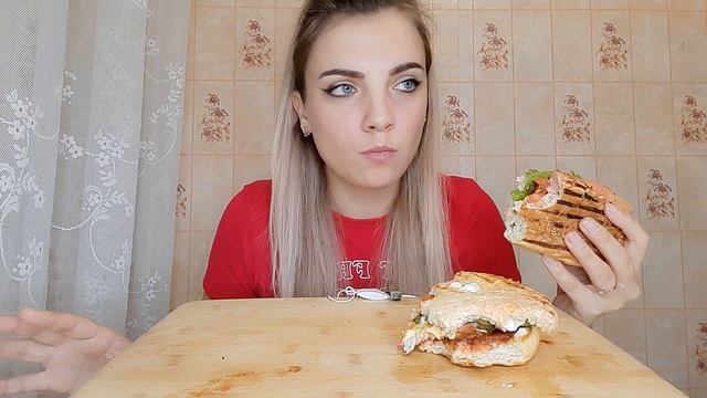 ТОКСИЧНЫЕ ЛЮДИ ?ЧИЗБУРГЕР ХОТ ДОГ+ КОЛА? Mukbang // Not Asmr.