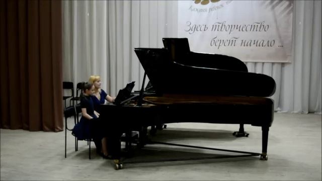 В.Ходош - Менуэт; В.Шаинский - Чунга-Чанга (перелож. С.Кузнецовой) смотреть онлайн