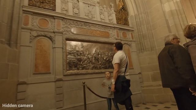 Forbidden video from Krakow Cathedral | Poland, Wawel Royal Castle смотреть онлайн