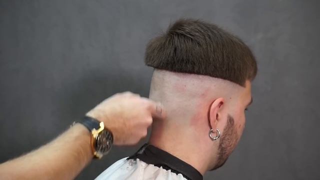 Как правильно стричь мужские стрижки. ПЕРЕХОД С НУЛЯ МАШИНКОЙ