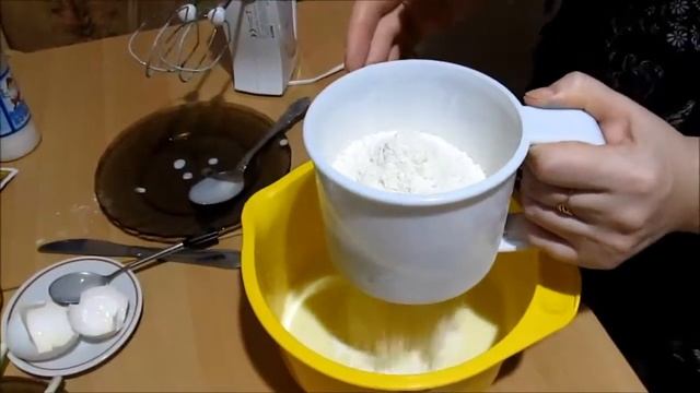 ВКУСНЫЕ ОЛАДЬИ С ЯЙЦОМ И ЗЕЛЕНЫМ ЛУКОМ смотреть онлайн