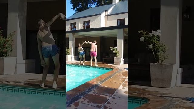 Crazy ways to jump in a pool #3 смотреть онлайн