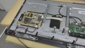 странный ремонт "почти рабочего тв" mystery mtv-3215lw (шасси v1k10) с гнутой матрицей