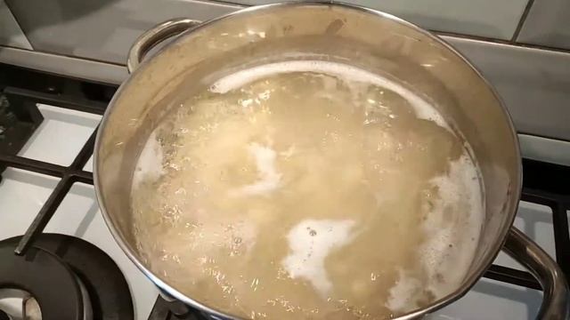 Макароны с тушенкой смотреть онлайн