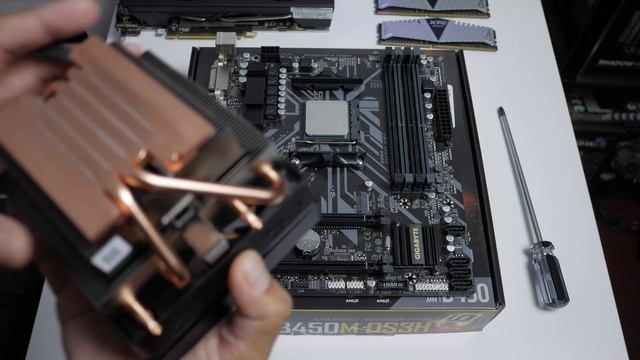 $500 PC Build AMD Ryzen 3 3100 Rx570 Gaming/Ryzentosh PART 1 смотреть онлайн