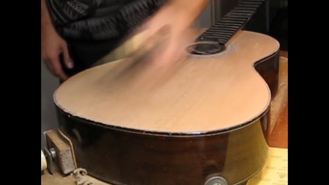 Подготовка деки гитары к лакировке - How to prepare guitar top up to varnishing смотреть онлайн