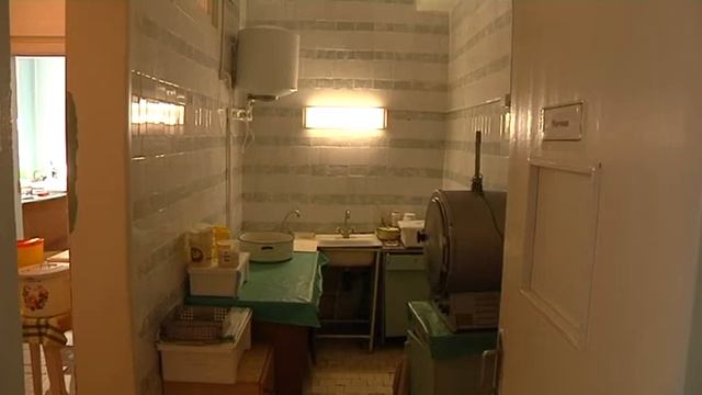 Вопрос с дефицитом горячей воды в Дмитриевской ЦРБ требует решения смотреть онлайн