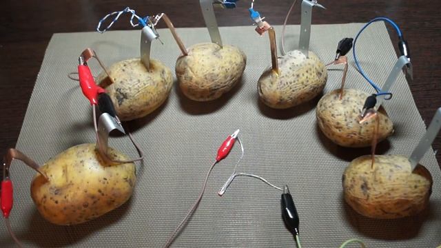 Батарейка из картошки