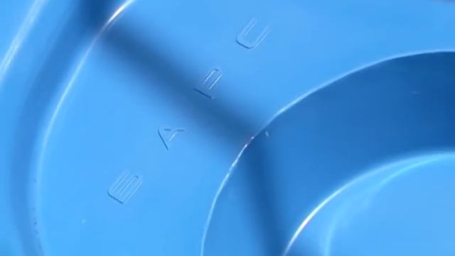 Пруд в саду смотреть онлайн