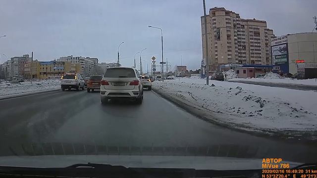 Обгоняю-подрезаю смотреть онлайн