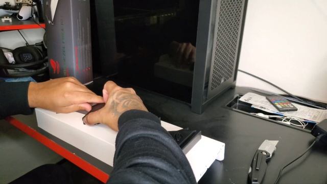 ROG BEZEL FREE KIT, WILL IT WORK ON MY 32 INCH MONITOR'S part 1 смотреть онлайн