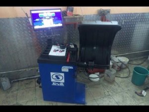 Балансировочный станок Сивик СБМП 40 Альфа Люкс (Wheel balancer Sivik Alpha LUX)