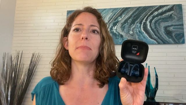 How To Put On POWERBEATS PRO! And Why They're GREAT For TRAVEL