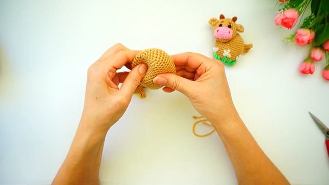 Магнит Коровка КАПЕЛЬКА крючком . Как связать корову амигуруми. Amigurumi bull .Часть 2 смотреть онлайн