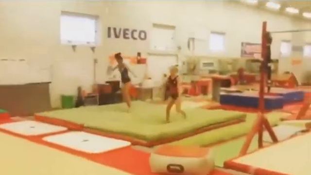 Giorgia Villa and Asia D’Amato training Double Layout смотреть онлайн