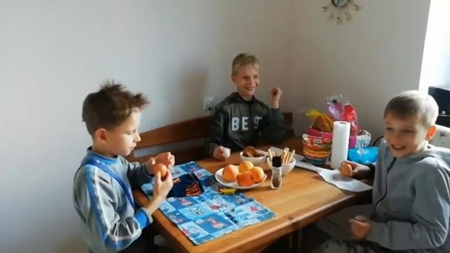 Пьем сырые яйца ) смотреть онлайн