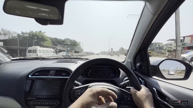 First Drive - Tata Tiago Electric (EV) Realistic Range Test | AutoYogi смотреть онлайн