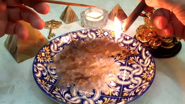 ОЧЕНЬ ВАЖНЫЕ ВЕСТИ ДЛЯ ВАС ОТ ВОСКОВОЙ СВЕЧИ. Гадание на воске. смотреть онлайн